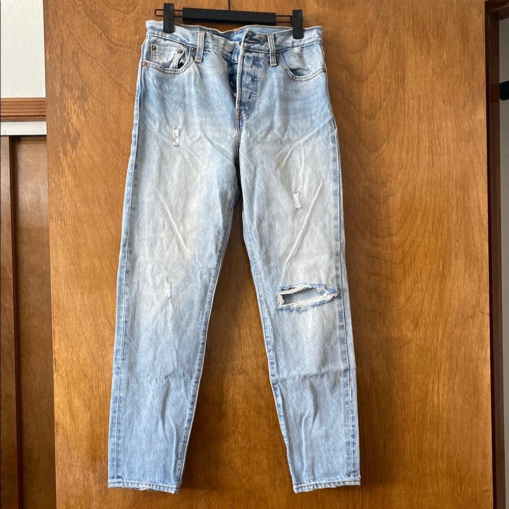 High Waisted Distressed Levi Straight Jeans